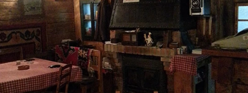 Nacionalna kuća Brvnara pozadina