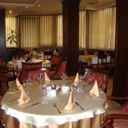 Regent Club-2