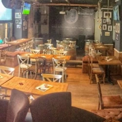 Restoran Bar Wurst Platz 1-4