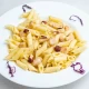 Pasta piletina, kari, kikiriki