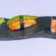 7. Nigiri losos/avokado