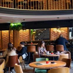 Restauran Izlog-2