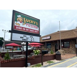 Lucky's pizza food bar-1