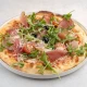 Proscuitto e rukola pizza